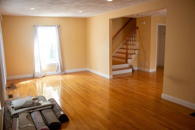 4 Humphrey 1, Wakefield, MA 01880