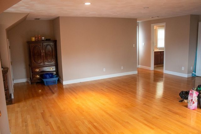 4 Humphrey 1, Wakefield, MA 01880