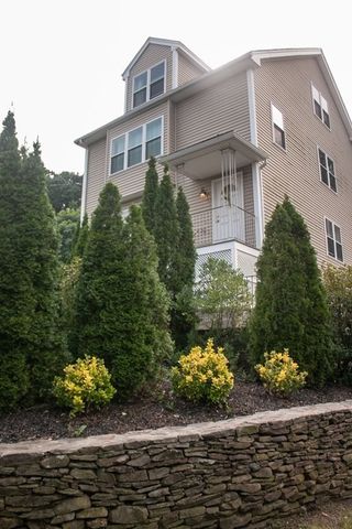 4 Humphrey 1, Wakefield, MA 01880