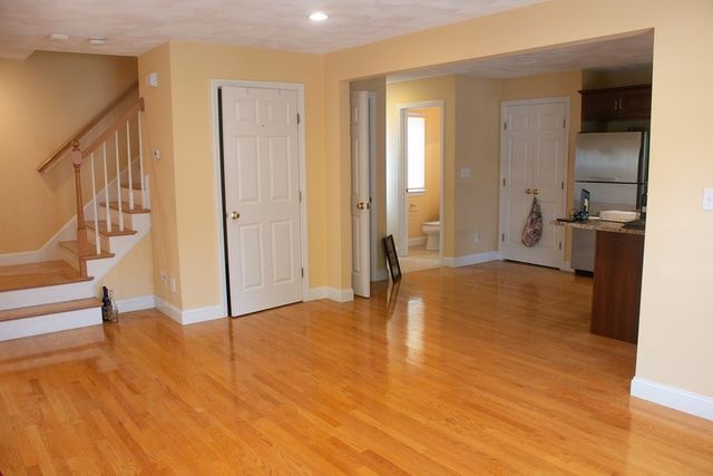 4 Humphrey 1, Wakefield, MA 01880