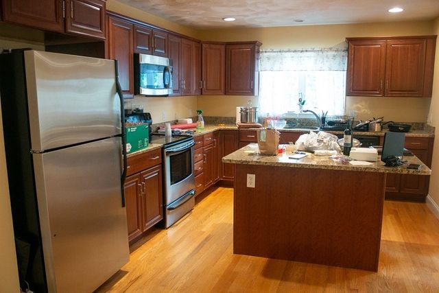 4 Humphrey 1, Wakefield, MA 01880