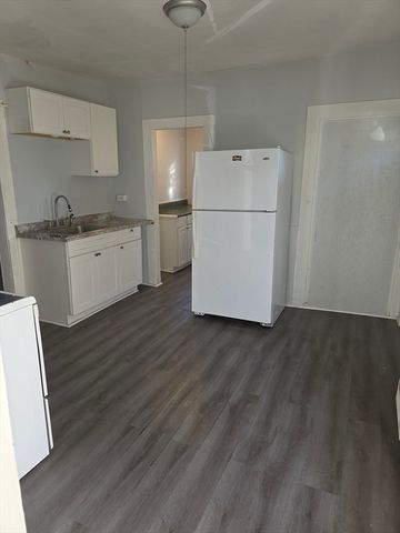 34 Qunicy 1, Springfield, MA 01109