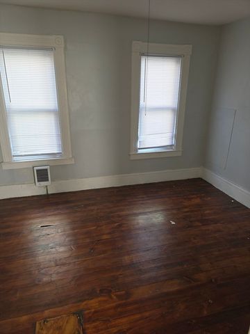 34 Qunicy 1, Springfield, MA 01109
