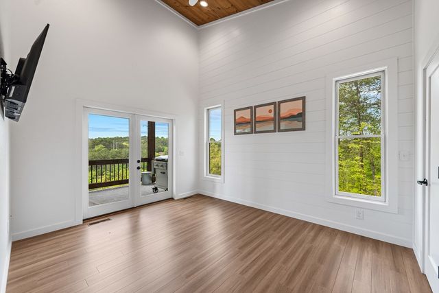 670 River Hills, Mineral Bluff, GA 30559