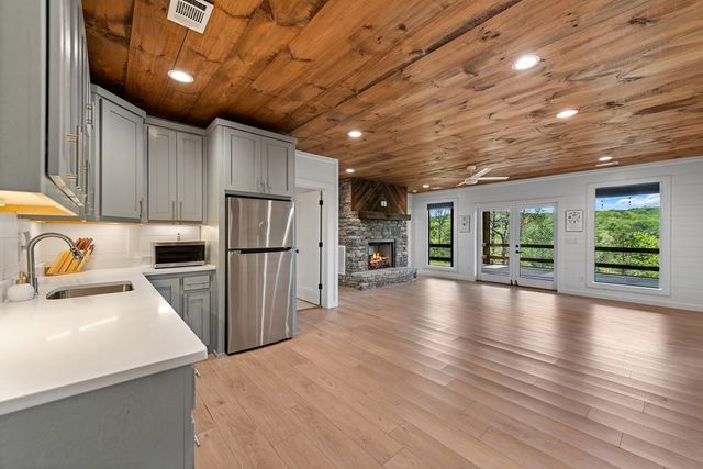 670 River Hills, Mineral Bluff, GA 30559