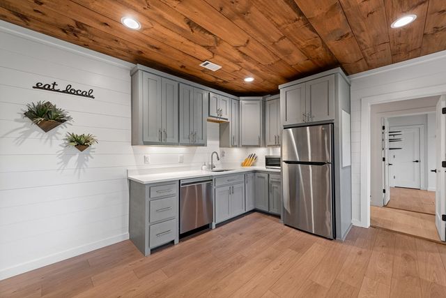 670 River Hills, Mineral Bluff, GA 30559