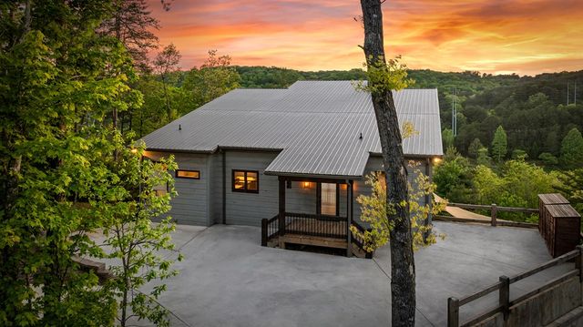 670 River Hills, Mineral Bluff, GA 30559