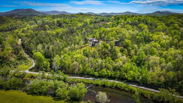 670 River Hills, Mineral Bluff, GA 30559