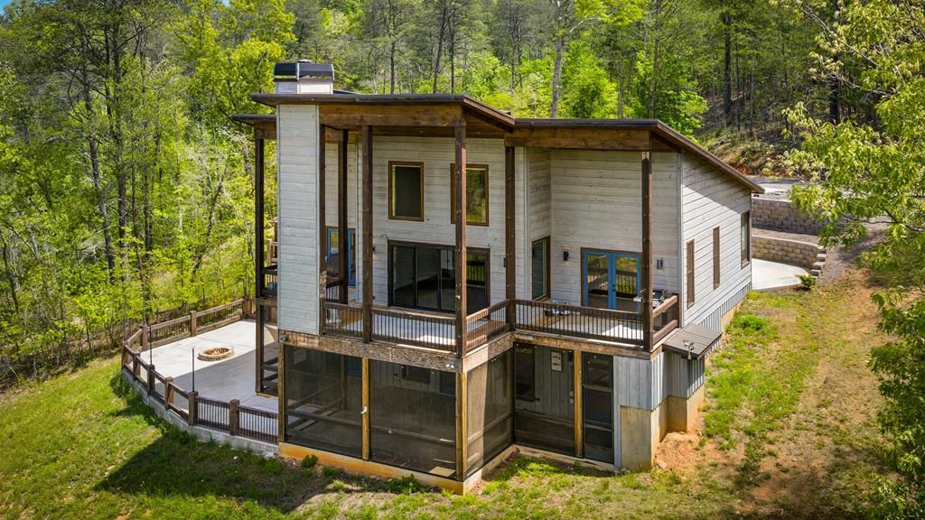670 River Hills, Mineral Bluff, GA 30559
