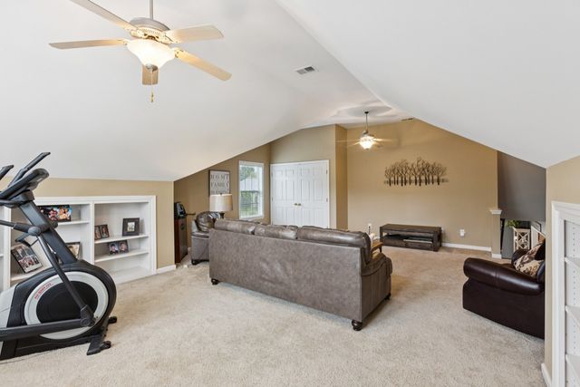 161 Peppertree Ln, Gallatin, TN 37066