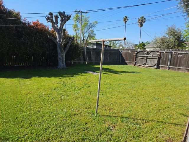 3905 Fell St, Sacramento, CA 95838