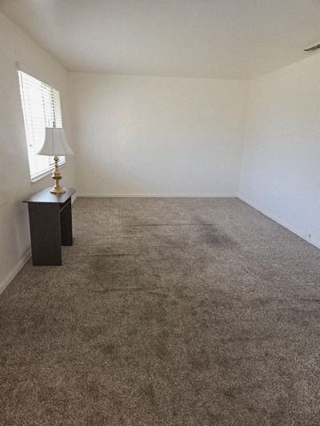 3905 Fell St, Sacramento, CA 95838