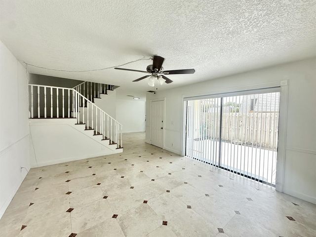 173 Lake Arbor Drive, Palm Springs, FL 33461