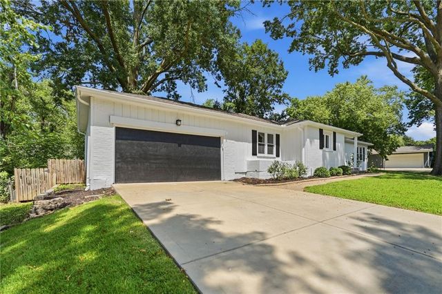 3706 W 96th Street, Overland Park, KS 66206