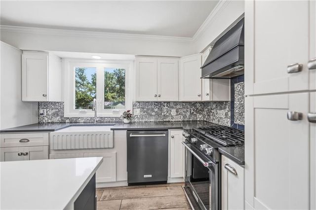 3706 W 96th Street, Overland Park, KS 66206