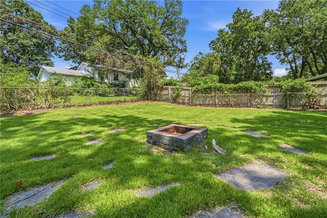 3706 W 96th Street, Overland Park, KS 66206