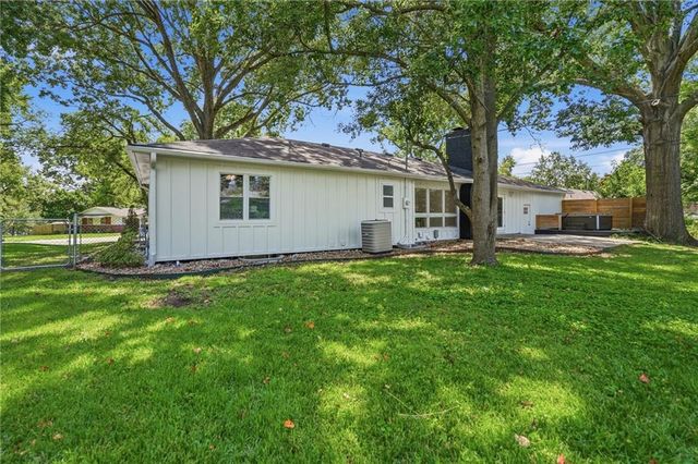 3706 W 96th Street, Overland Park, KS 66206