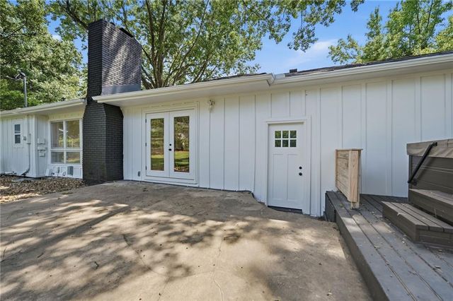 3706 W 96th Street, Overland Park, KS 66206