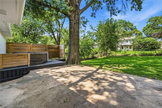 3706 W 96th Street, Overland Park, KS 66206