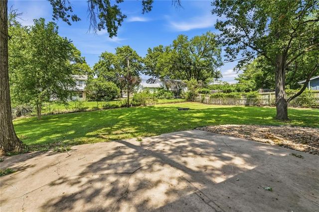 3706 W 96th Street, Overland Park, KS 66206