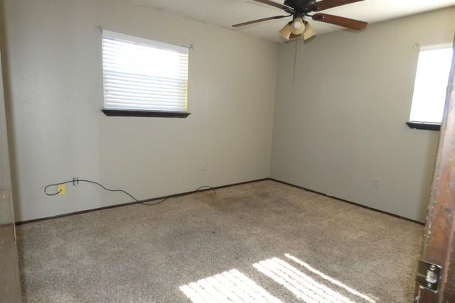 1907 NW Great Plains Blvd, Lawton, OK 73505