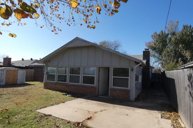 1907 NW Great Plains Blvd, Lawton, OK 73505