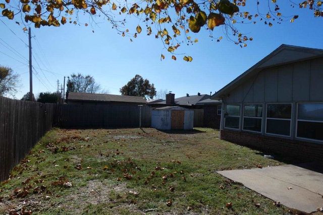 1907 NW Great Plains Blvd, Lawton, OK 73505