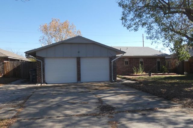 1907 NW Great Plains Blvd, Lawton, OK 73505