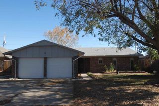 1907 NW Great Plains Blvd, Lawton, OK 73505