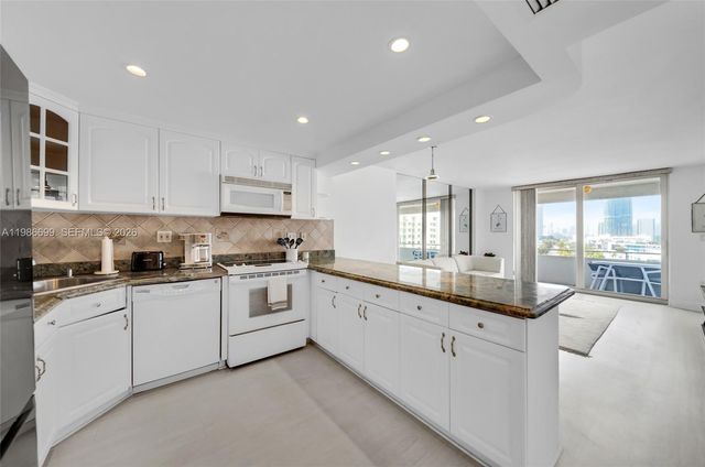 465 Ocean Dr 1102, Miami Beach, FL 33139