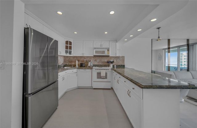 465 Ocean Dr 1102, Miami Beach, FL 33139