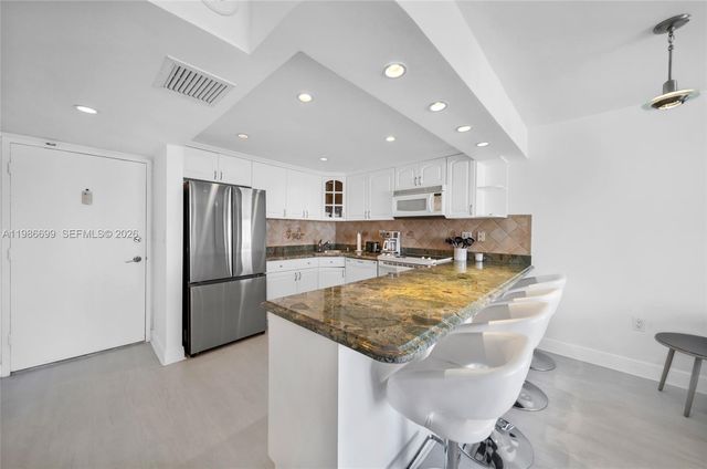 465 Ocean Dr 1102, Miami Beach, FL 33139