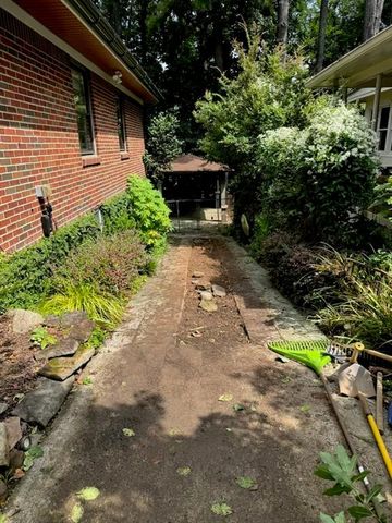 564 Wimbledon Road NE, Atlanta, GA 30324