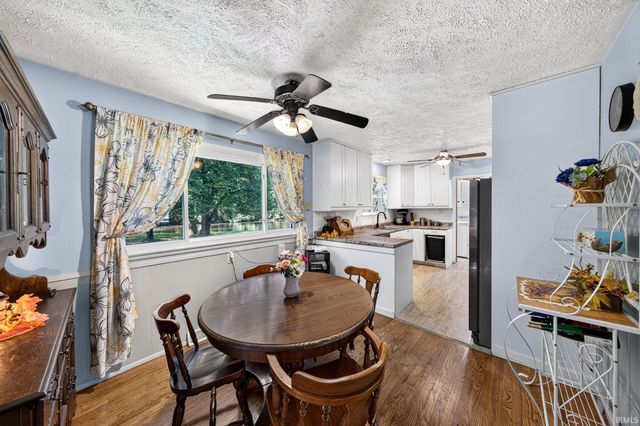 23737 Decamp Boulevard, Elkhart, IN 46516