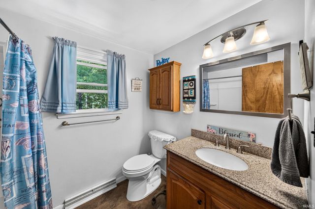23737 Decamp Boulevard, Elkhart, IN 46516