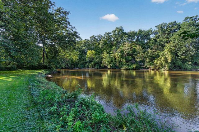 23737 Decamp Boulevard, Elkhart, IN 46516