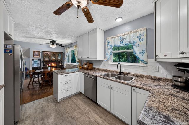23737 Decamp Boulevard, Elkhart, IN 46516