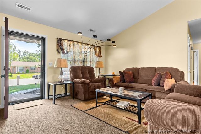 922 Presidential Place, Jeffersonville, IN 47130