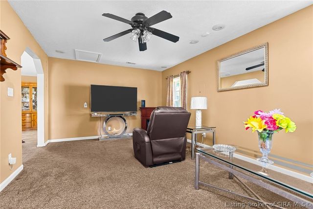922 Presidential Place, Jeffersonville, IN 47130