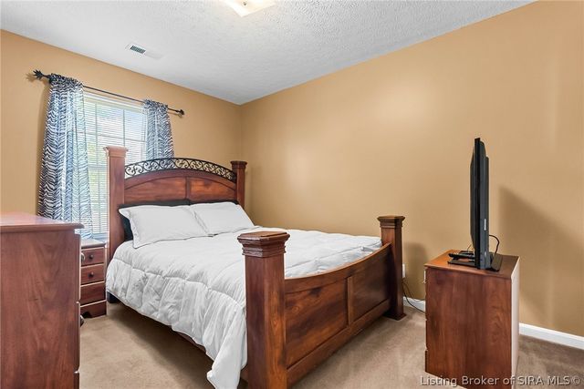 922 Presidential Place, Jeffersonville, IN 47130