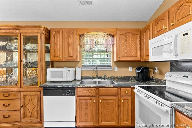 922 Presidential Place, Jeffersonville, IN 47130