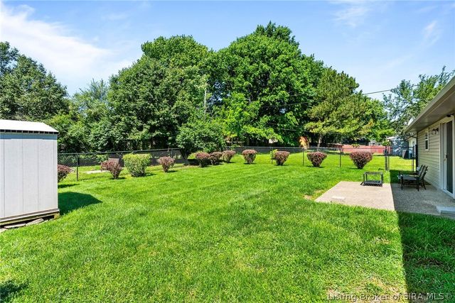 922 Presidential Place, Jeffersonville, IN 47130