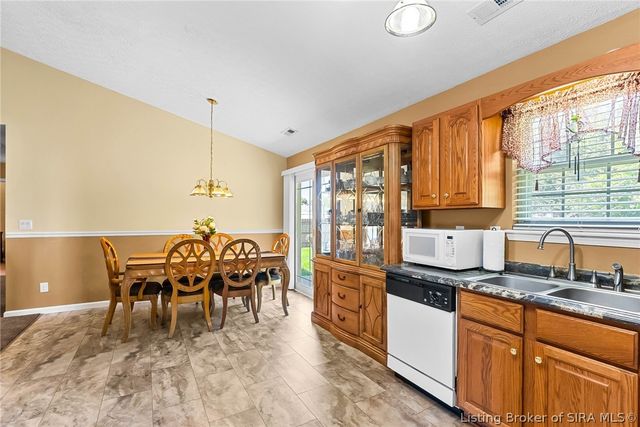 922 Presidential Place, Jeffersonville, IN 47130