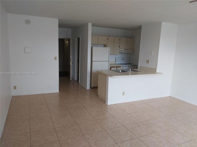 2501 Riverside Dr 212-A, Coral Springs, FL 33065