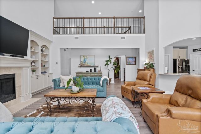 5528 Heatherton Rd, Milton, FL 32570