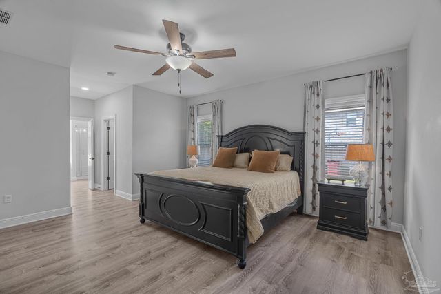 5528 Heatherton Rd, Milton, FL 32570