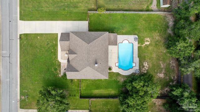 5528 Heatherton Rd, Milton, FL 32570