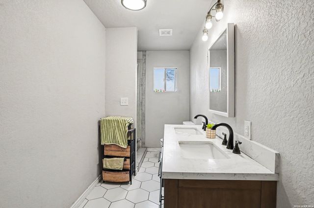 5411 Clark, San Antonio, TX 78223