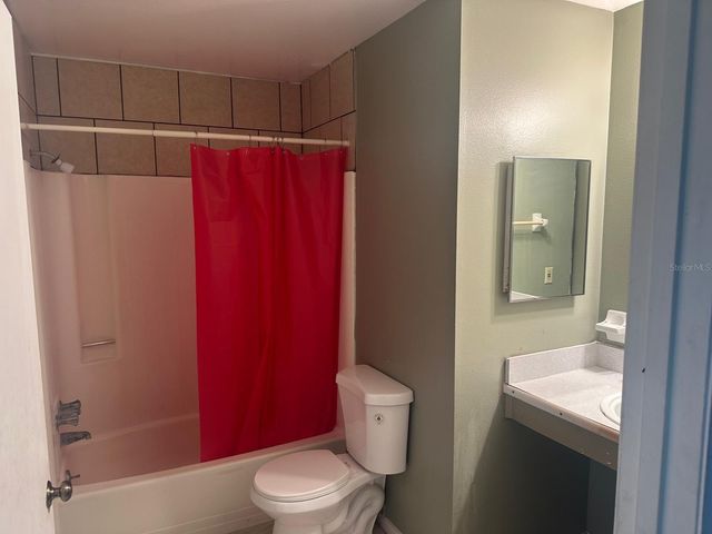 214 N CHESTNUT ROAD, Lakeland, FL 33815