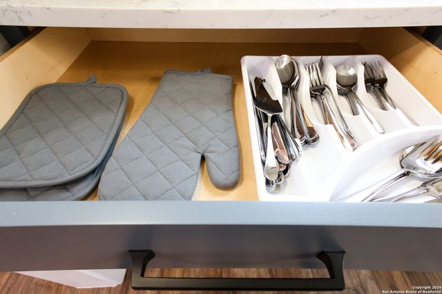 910 DENVER BLVD, San Antonio, TX 78210